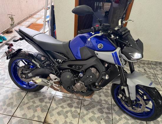 YAMAHA MT-09 